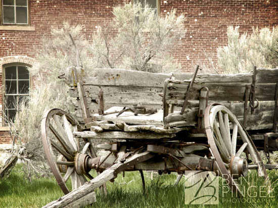 Wagon outside the hotel